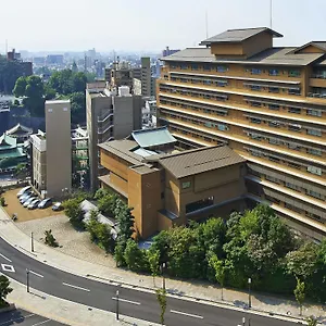 4* 传统日式旅馆 道後温泉 大和屋本店